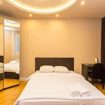 Elegant 2Bdr Apartment With A Balcony Sofia Exterior photo