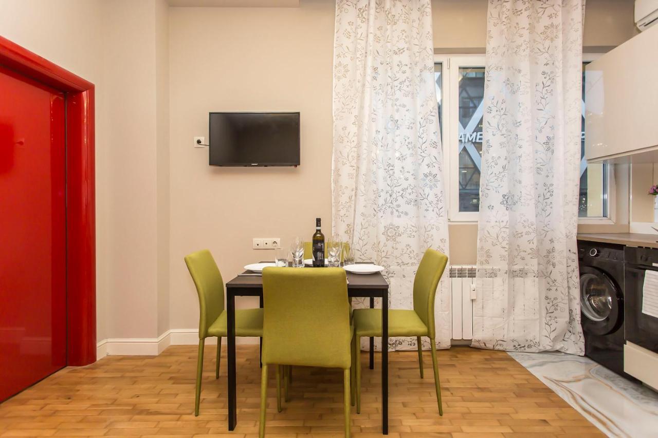 Elegant 2Bdr Apartment With A Balcony Sofia Exterior photo
